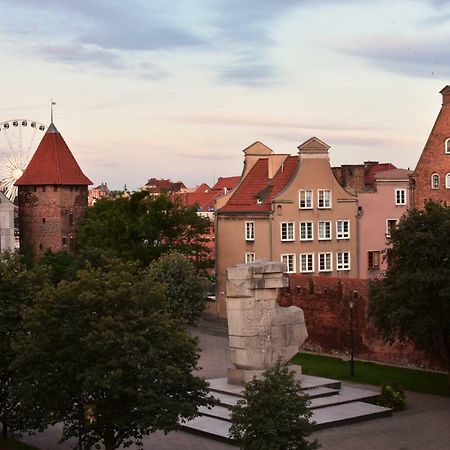 Hostel Przy Targu Rybnym Gdansk Bagian luar foto