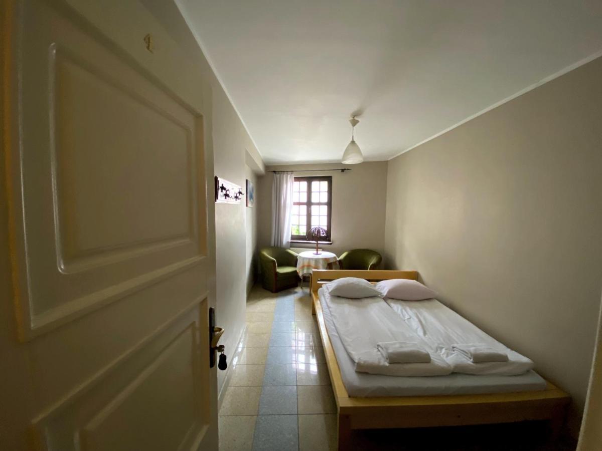 Hostel Przy Targu Rybnym Gdansk Bagian luar foto