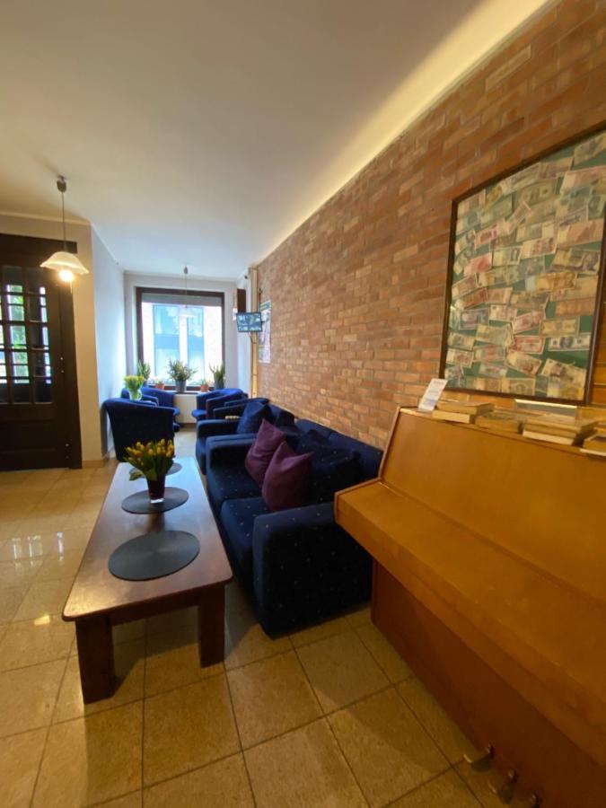 Hostel Przy Targu Rybnym Gdansk Bagian luar foto