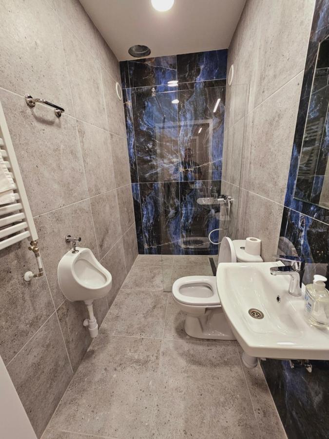 Hostel Przy Targu Rybnym Gdansk Bagian luar foto