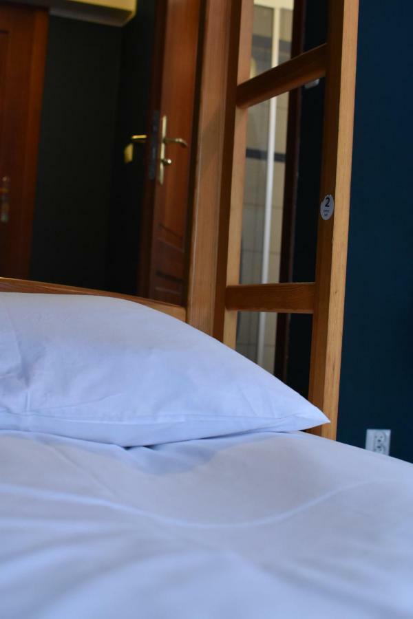 Hostel Przy Targu Rybnym Gdansk Bagian luar foto