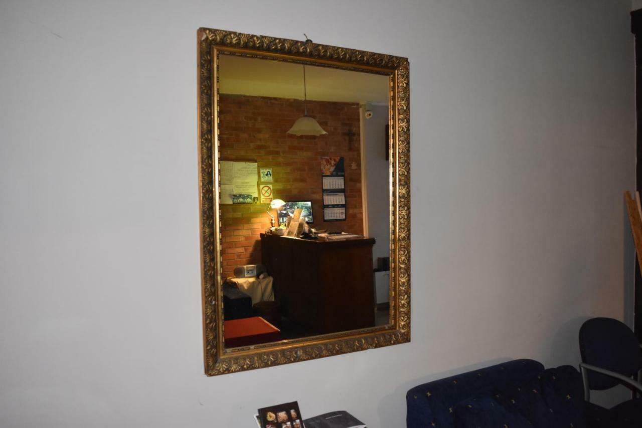 Hostel Przy Targu Rybnym Gdansk Bagian luar foto