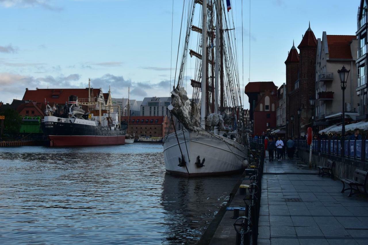 Hostel Przy Targu Rybnym Gdansk Bagian luar foto